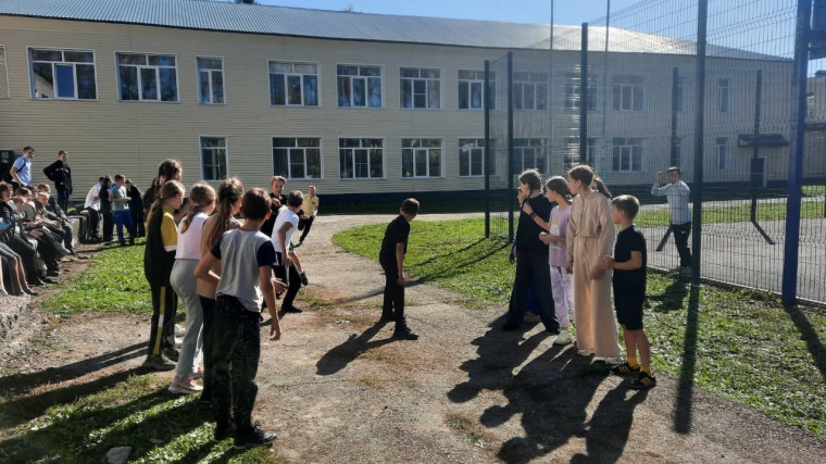 ШКОЛЬНАЯ ОСЕННЯЯ ЭСТАФЕТА р.
